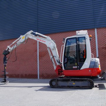 Takeuchi_TB_235