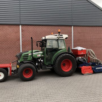 fendt met zaaimachine